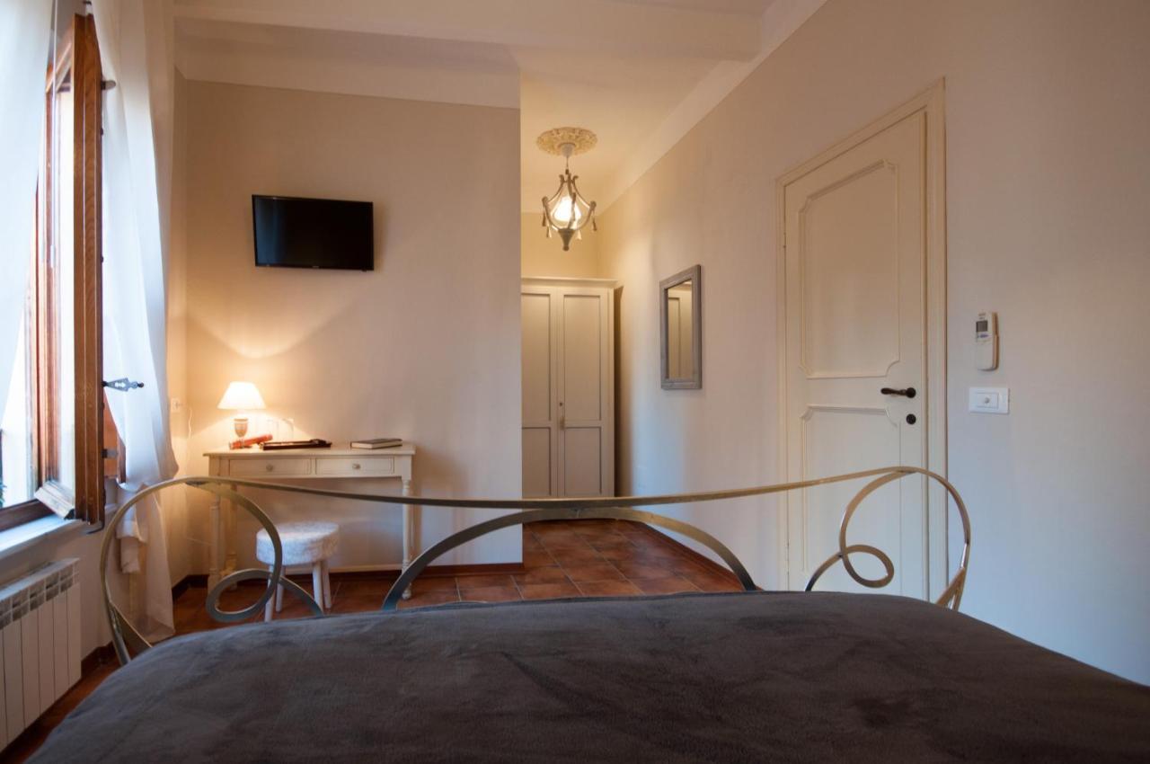 B&B Corte Toro Lucca Exterior photo